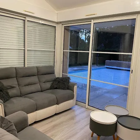 With Swimming Pool 500 M From The * מולייטס-אה-מא