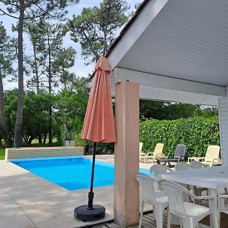 With Swimming Pool 500 M From The * מולייטס-אה-מא